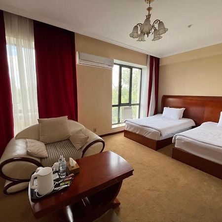 Luxurious Taraz Exterior foto