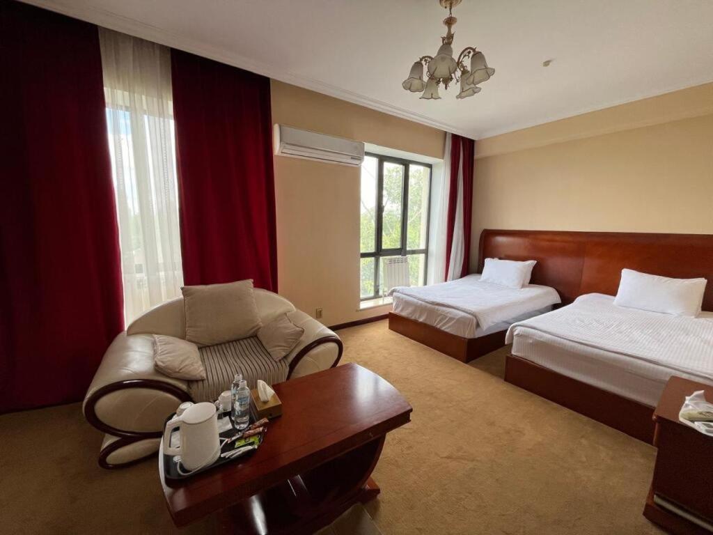 Luxurious Taraz Exterior foto