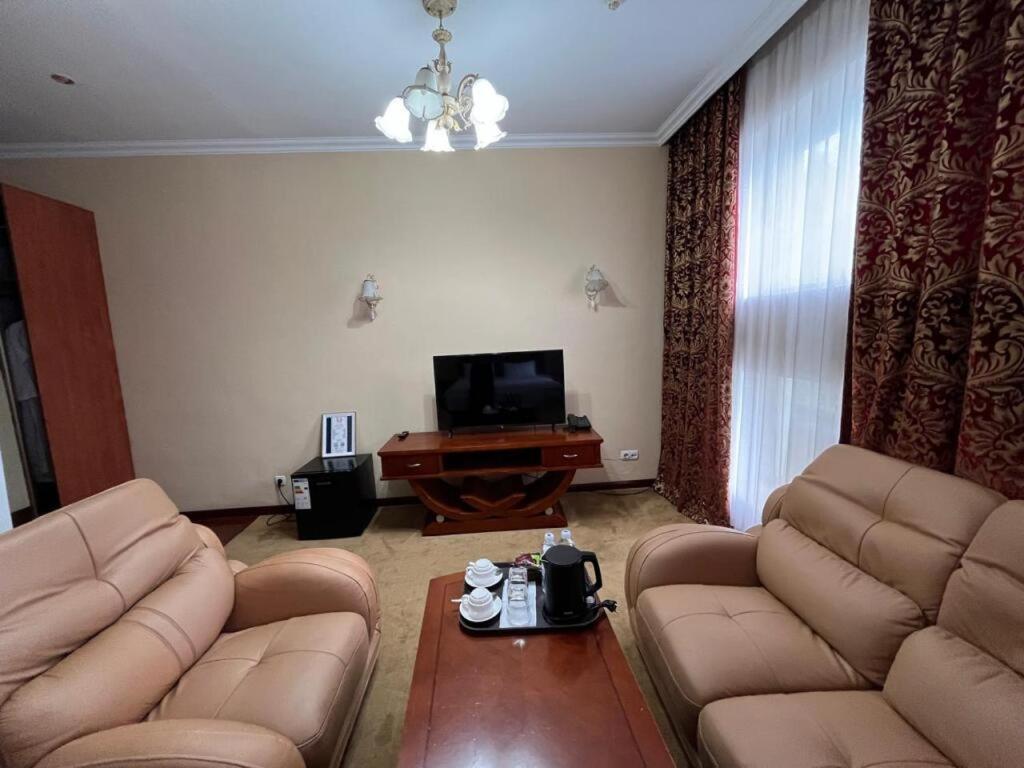 Luxurious Taraz Exterior foto
