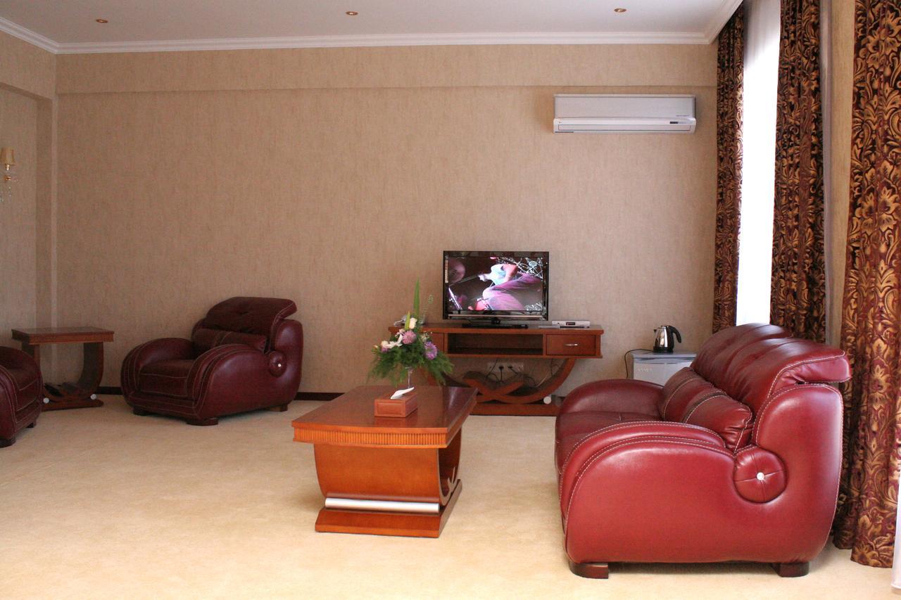 Luxurious Taraz Exterior foto